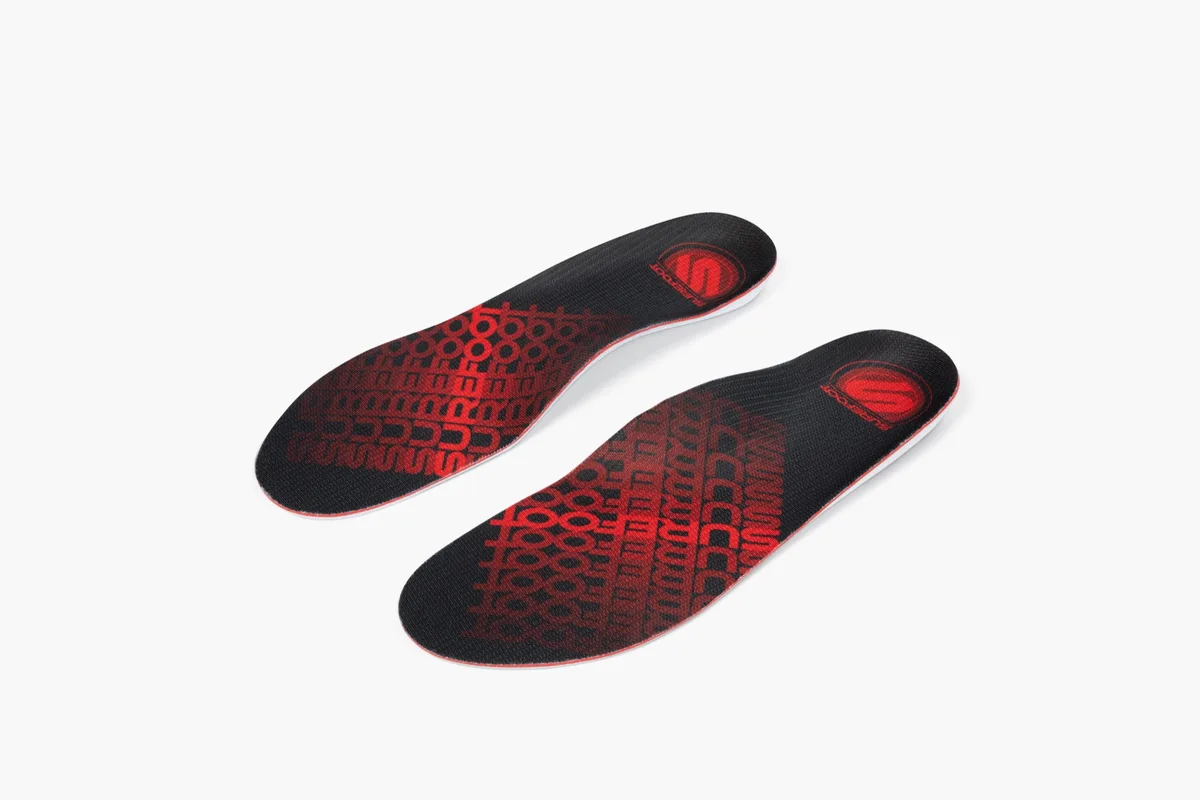 Conforma Alto ready-to-wear insoles, red pattern on black